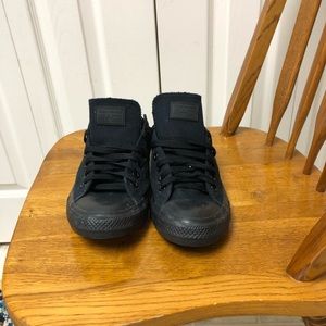 Men’s 8.5 Chuck Taylor converse